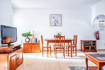 Image de At72 Appartement 2 chambres au premier étage avec climatisation et WiFi