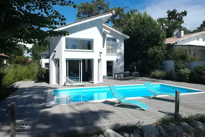 Image de Agréable villa climatisée, piscine chauffée, proche Mer, Golf 18 trous, tennis