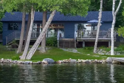 Image de Tout nouveau chalet de luxe ♥ Un des meilleurs emplacements sur le lac Rosseau ~ Kayak!