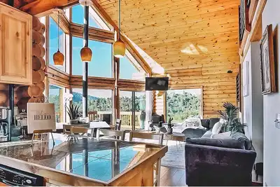 Image de Log Cabin Avec Vue Panoramique Sur Les Pins