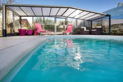 Image de Les Volets Bleus - Piscine et plage à 900m
