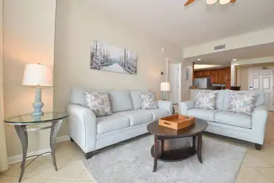 Image de Beach Front Condo situé au centre de Destin: Pour toute la famille! 2 lits du roi! 😎