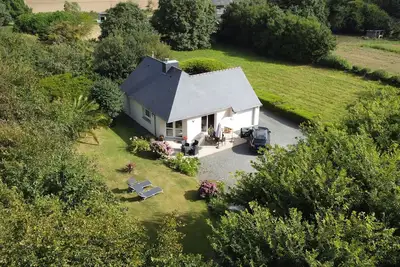 Image de Villa romantique de plain-pied avec vue sur mer idéale pour un ou deux couples.