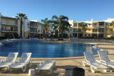 Image de Fantastique appartement au rez-de-chaussée avec 2 chambres et piscine. Proche plage et village