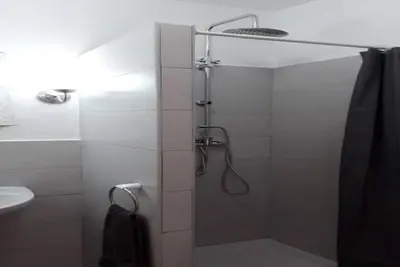 Image de Sol y Sombra Habitación con entrada independiente