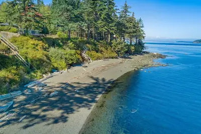 Image de Maison nouvellement inscrite. Accès à la plage! Près du port de Roche (Retraite de la plage de calcaire)