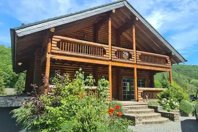 Image de Villa avec sauna extérieur et jacuzzi extérieur
