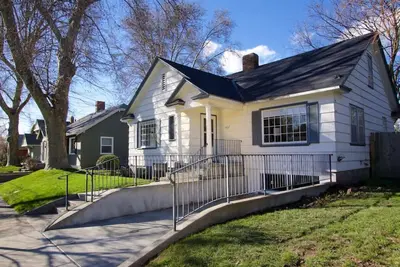 Image de Maison fantastique mise à jour - Marchez vers le campus et la ville de Whitman