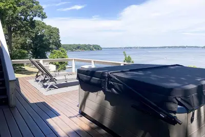 Image de Nouveau! South Grand Lakefront Oasis w / Deck & Dock!