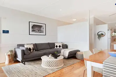 Image de Ocean Blue Apartment One - appartement en front de mer