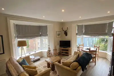 Image de Appartement 2 chambres de style d'époque de luxe avec lit à baldaquin