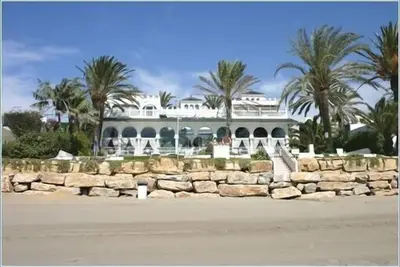 Image de Villa de standing sur la Golden Mile - à deux pas de la plage