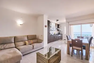 Image de Bel appartement Dean avec une vue fantastique sur la mer