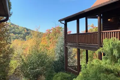 Image de Couchers de soleil / Vues / Salle de théâtre / Cheminées / Min. aux attractions / Hot Tub / Accès à la piscine
