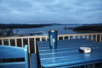 Image de Condo De Niveau SUPÉRIEUR Avec Vue Sur Le Lac Incroyable - À Deux Miles De Silver Dollar City
