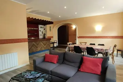 Image de Appartement 2 chambres, 8 couchages, centre-ville Cauterets, WiFi gratuit, parking à proximité