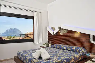 Image de Holiday apartments L'Ea di Lavru \nSEA View 3-rooms apartment-Top Interior Design