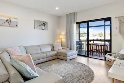 Image de Front 9 puis Dine - 3/61 St Andrews Boulevard