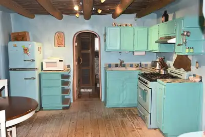 Image de Charme pacifique d'Adobe. Marcher au village. Navette gratuite pour Ski Valley. Animaux acceptés