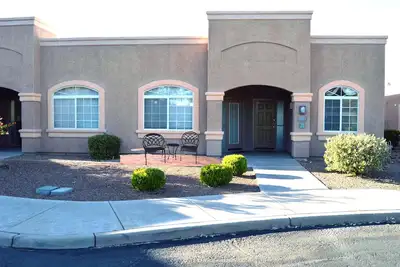 Image de Studio de luxe situé dans un complexe très fréquenté dans le Haut Désert