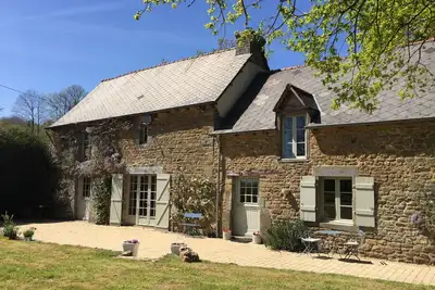 Image de Magnifiquement rénové Longere dans un cadre champêtre avec bois privé 7. 5 acres