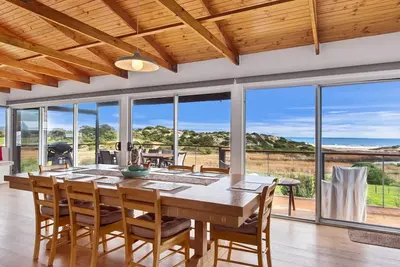 Image de Lancer de pierres - 26 River View Drive