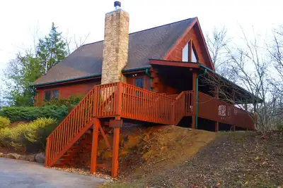 Image de Great Place to Relax! King, lits Queen, bain à remous, piscine, barbecue Grill