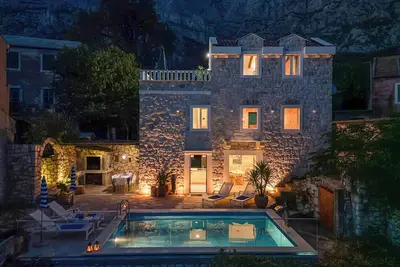 Image de Nouveau! Maison en pierre avec piscine, belle vue sur la mer terrasse avec deux chambres à coucher