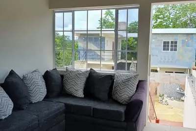 Image de Calme, tranquille, chez soi. Venez vivre une véritable expérience jamaïcaine.