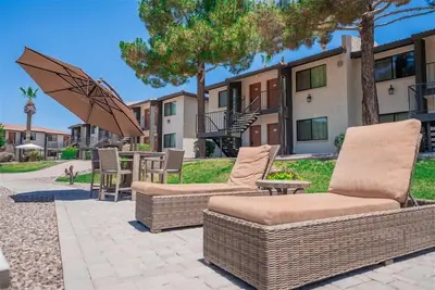 Image de Tout le confort de la maison avec les avantages de la vie en station! Réservez aujourd'hui! !