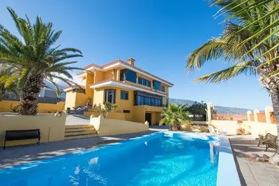 Image de Villa Rurale avec Piscine Privée