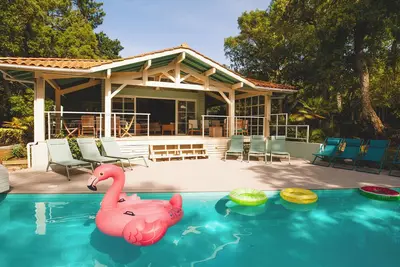 Image de ⭐Villa Pinsolle⭐Piscine chauffée, vue sur le golf, proche océan et lac marin