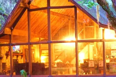 Image de Cette cabine est un 3 chambre (s), 1 salle (s) de bain, situé à Hernando, Fl.