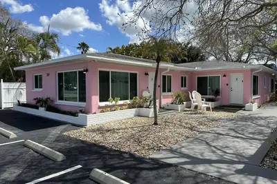 Image de Vintage Florida Beach Cottage