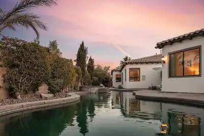 Image de Spacieux 8br 4. 5ba Oasis w / Pool, Spa & Casita