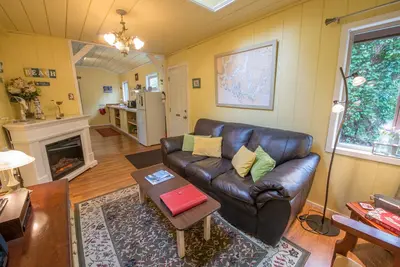 Image de Surf Shack Cabin avec bain à remous privé - 1 min à pied de la plage de Chesterman