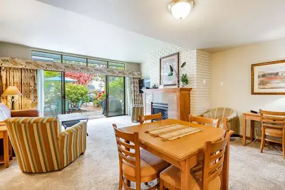 Image de Jacobs Landing 305 Greenbelt Condo 2 chambres