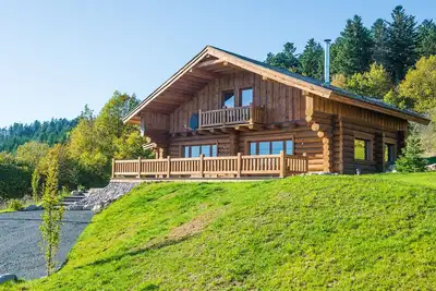 Image de Chalet Serenity | Spa Privatif chauffé & terrasse, 9 pers, 10min de Gérardmer