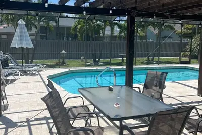 Image de 30 jours et seulement des arbres moins de 30 jours pendant les années, veuillez me demander