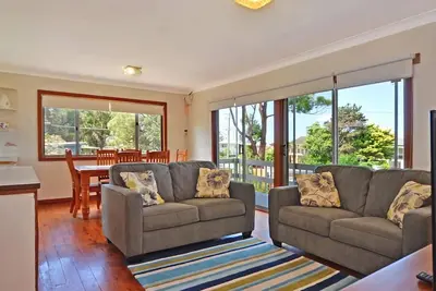 Image de Crystal Waters Beach House - Belle Escapes Jervis Bay