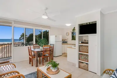 Image de Unité Pacific View 3 - Balcon avec vue sur l'océan Front de mer Rainbow Bay Coolangatta