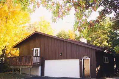 Image de Maison de famille se trouve dans le magnifique parc du comté. Tout près de West Bend.
