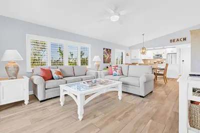 Image de Sandpiper Beach 506, 2 chambres, unité récemment rénovée avec vue sur le golfe