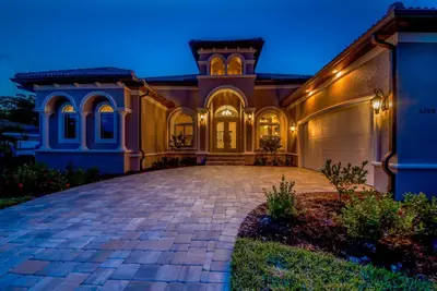 Image de Nouvelle maison de vacances située dans le quartier du Yacht Club - Villa Mayfair - Cape Coral