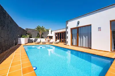 Image de Villa intime, spacieuse et confortable, idéale pour les familles et groupes d'adultes