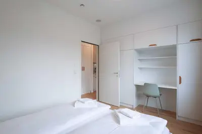 Zh Yellow 4- Letzigrund HITrental Apartment