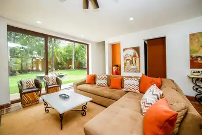 Image de Villa moderne, cadre magnifique, près de la plage et de la ville