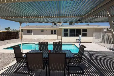 Image de Lieu! Lieu! Lieu! À distance de marche de tout! !