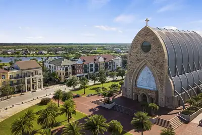 Image de Condos by Ave Maria Rentals