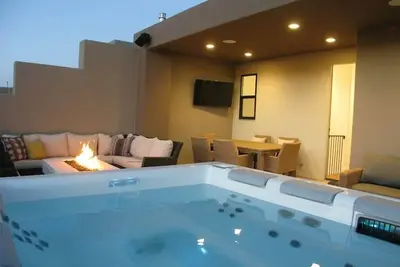 Image de Red Canyon Home - 16 personnes avec toutes les commodités